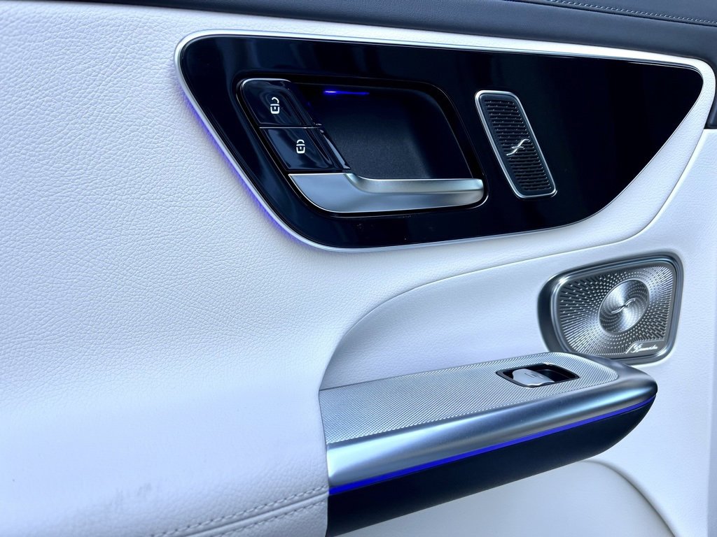 Used 2025 Mercedes-Benz GLC 350e 4MATIC image 51