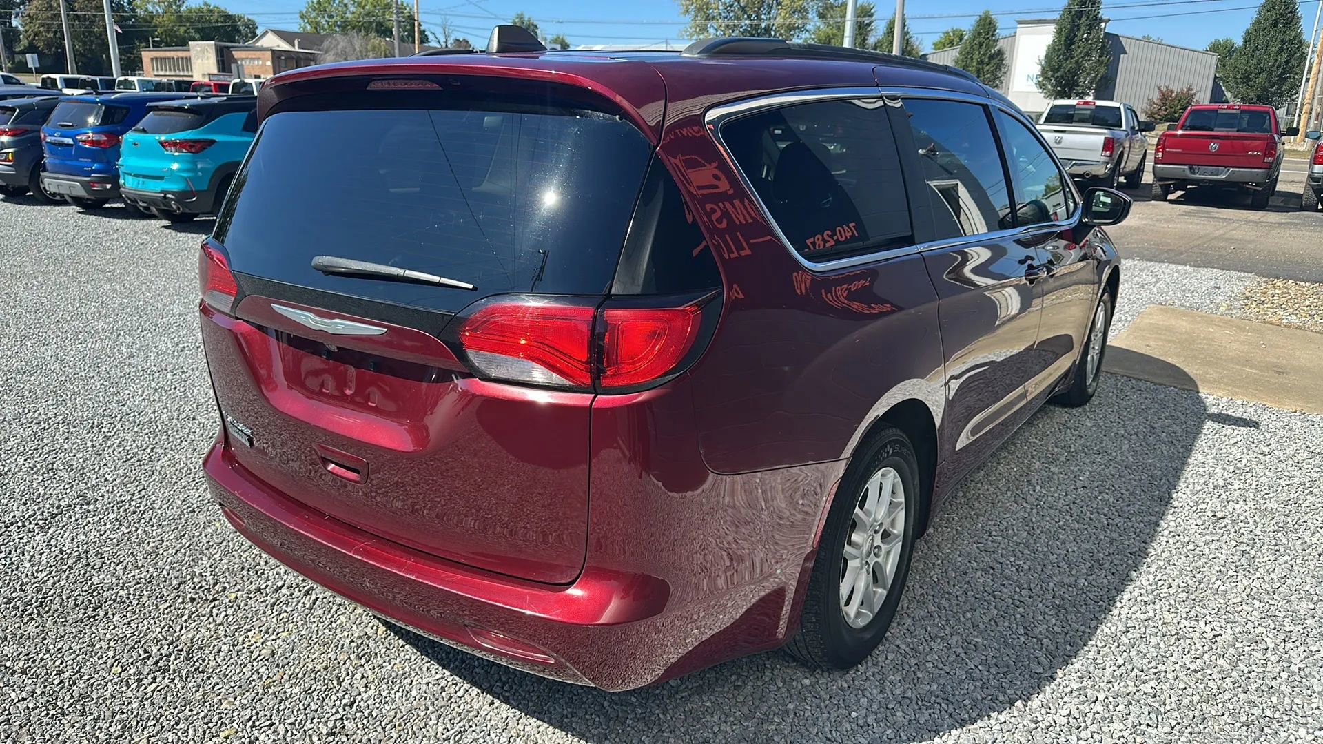 Used 2021 Chrysler Voyager Lxi image 4