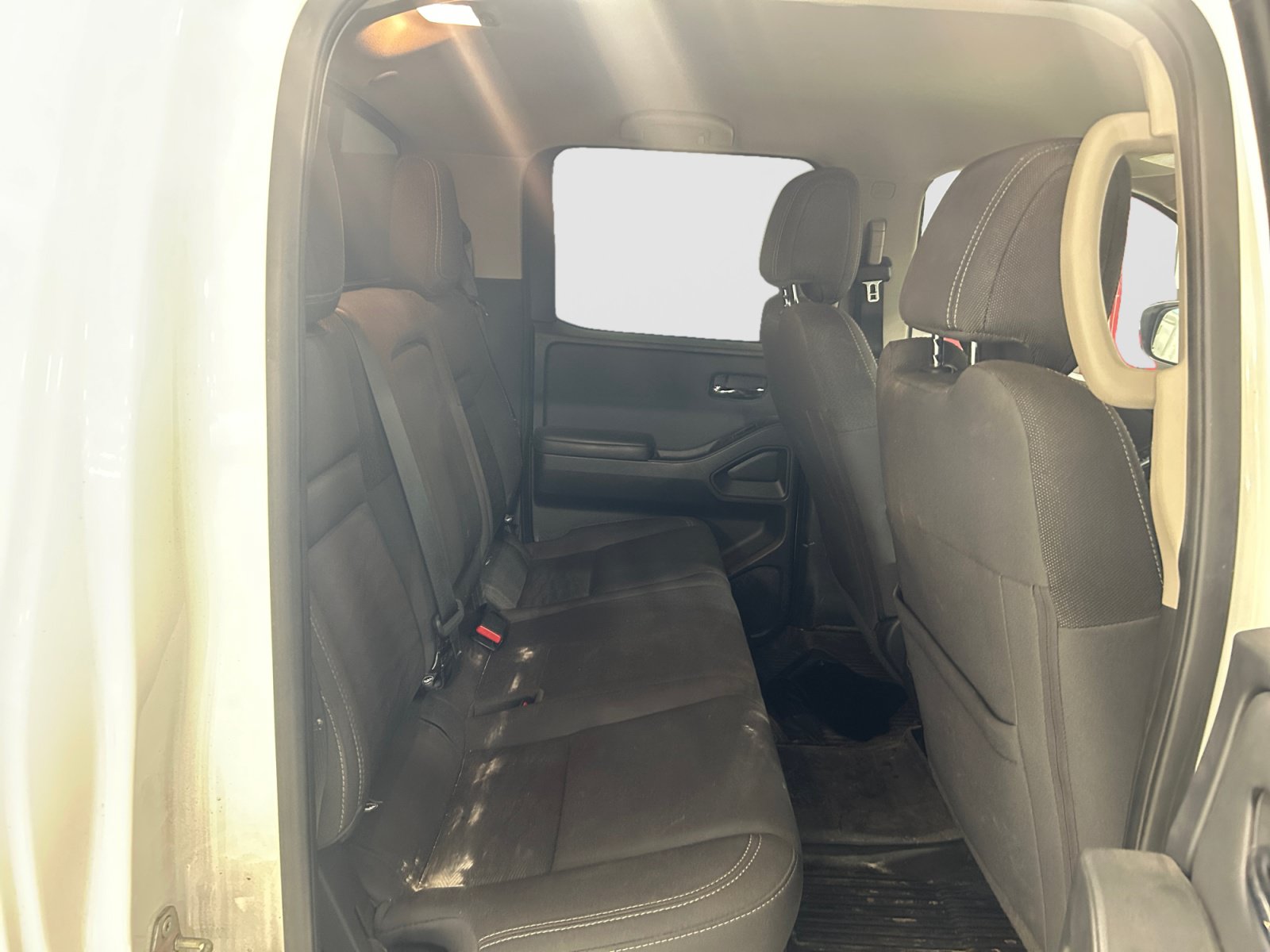 Used 2023 Nissan Frontier SV w/ SV Convenience Package RWD image 14