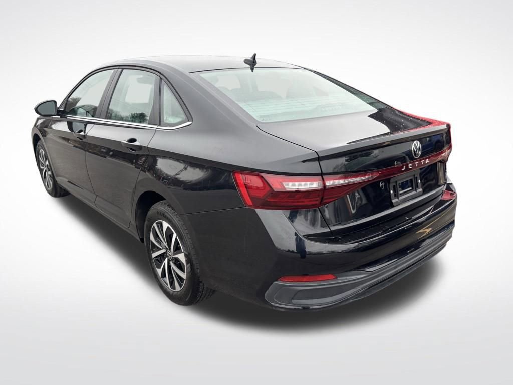 Used 2025 Volkswagen Jetta S image 8