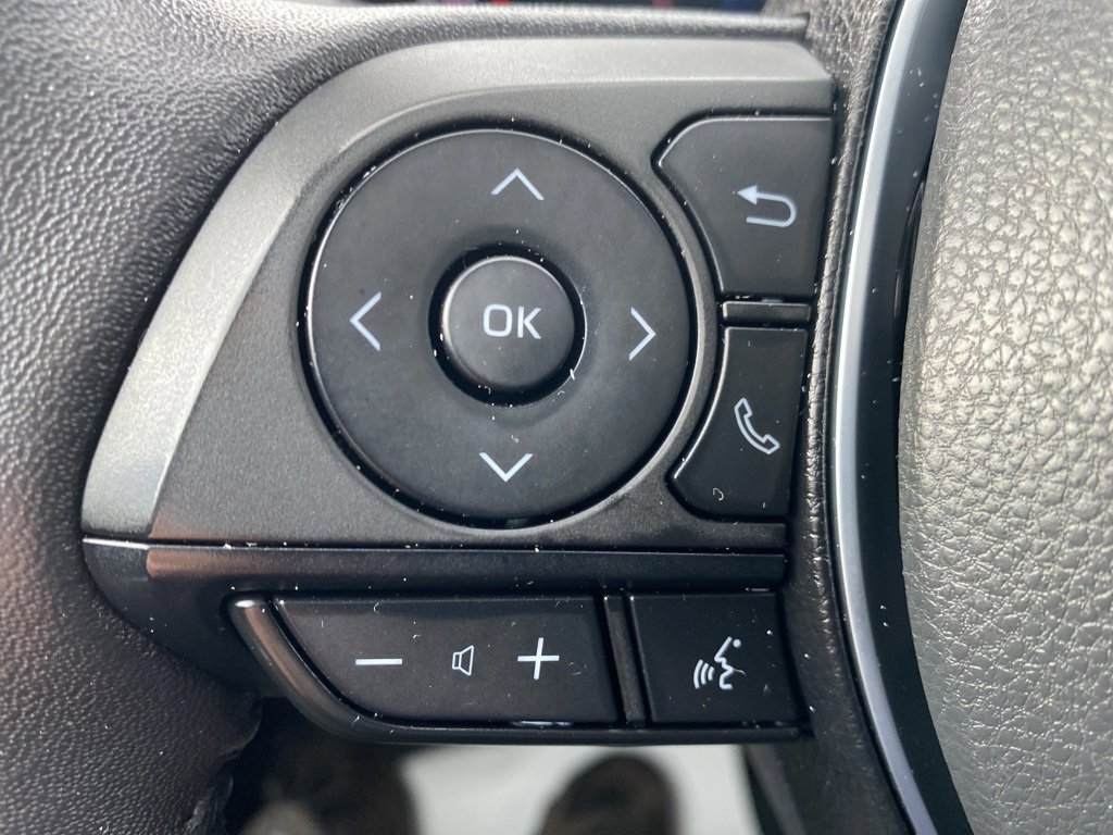 Used 2023 Toyota RAV4 XLE Premium image 28