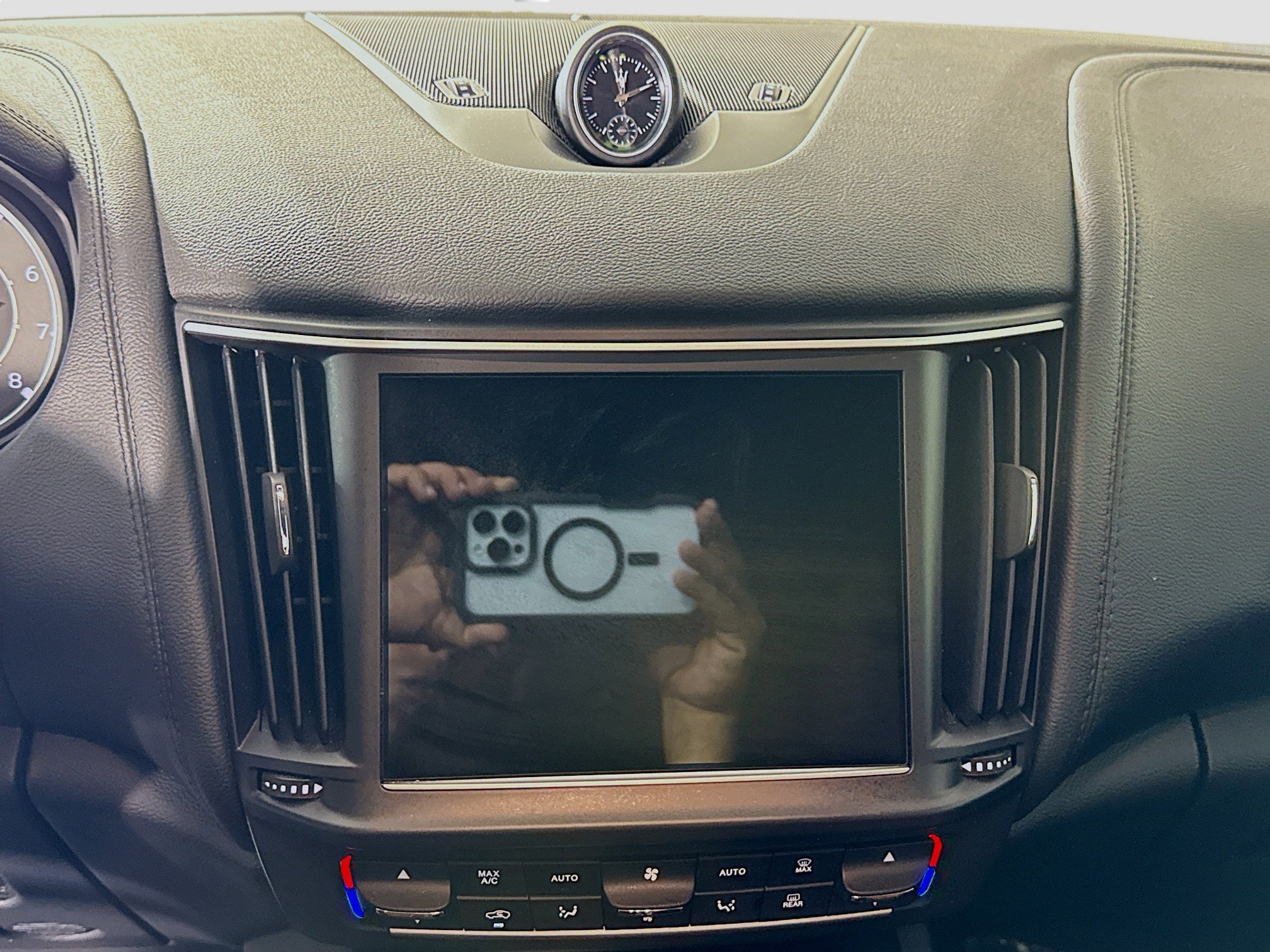 Used 2023 Maserati Levante GT AWD/4WD image 18