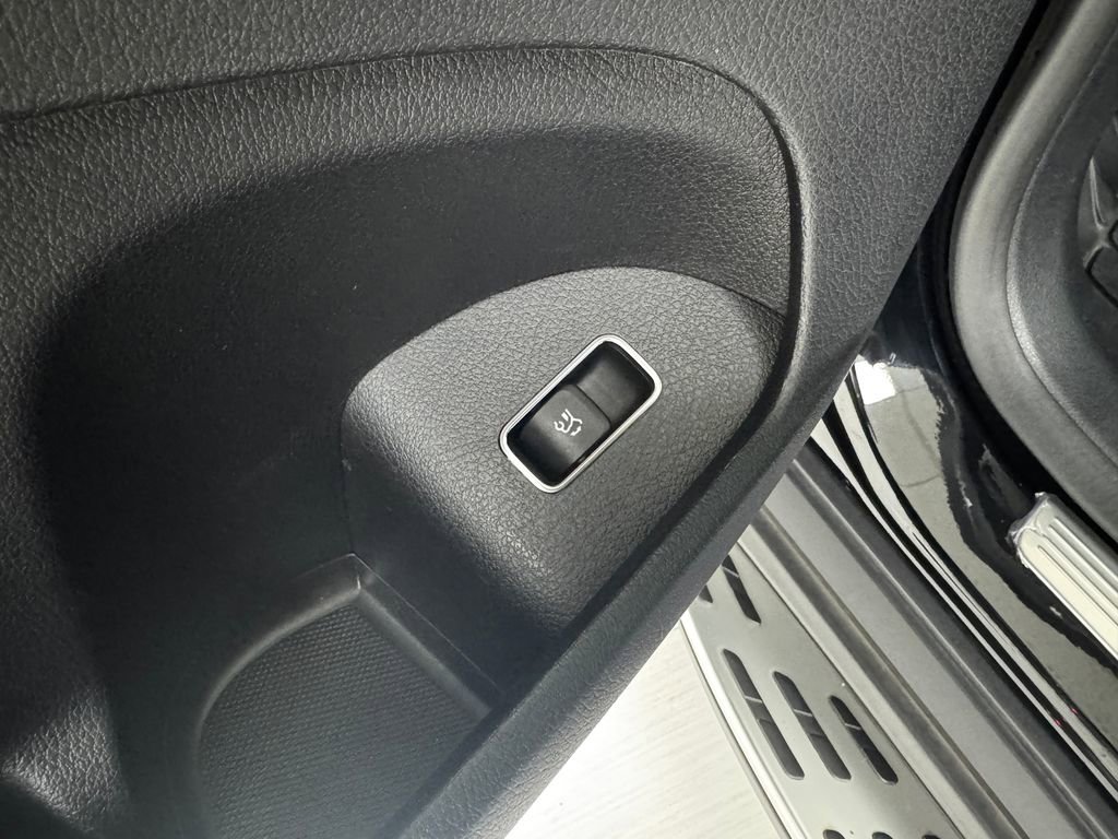 Used 2022 Mercedes-Benz GLE 350 4MATIC image 30