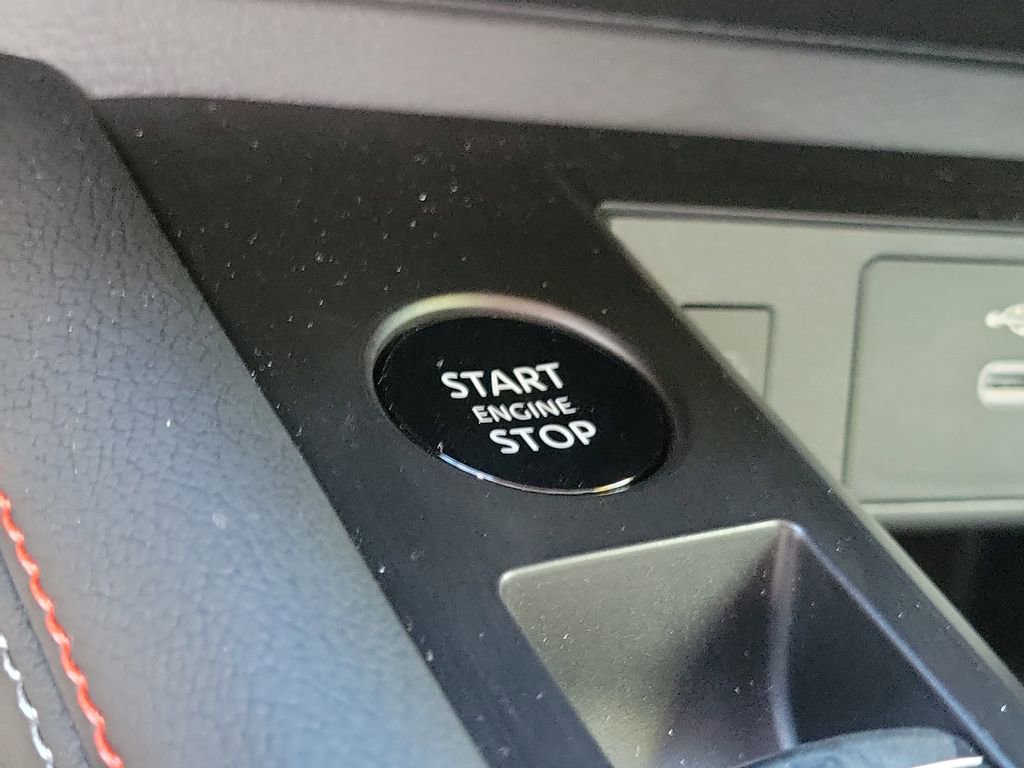 New 2025 Nissan Kicks SR image 34