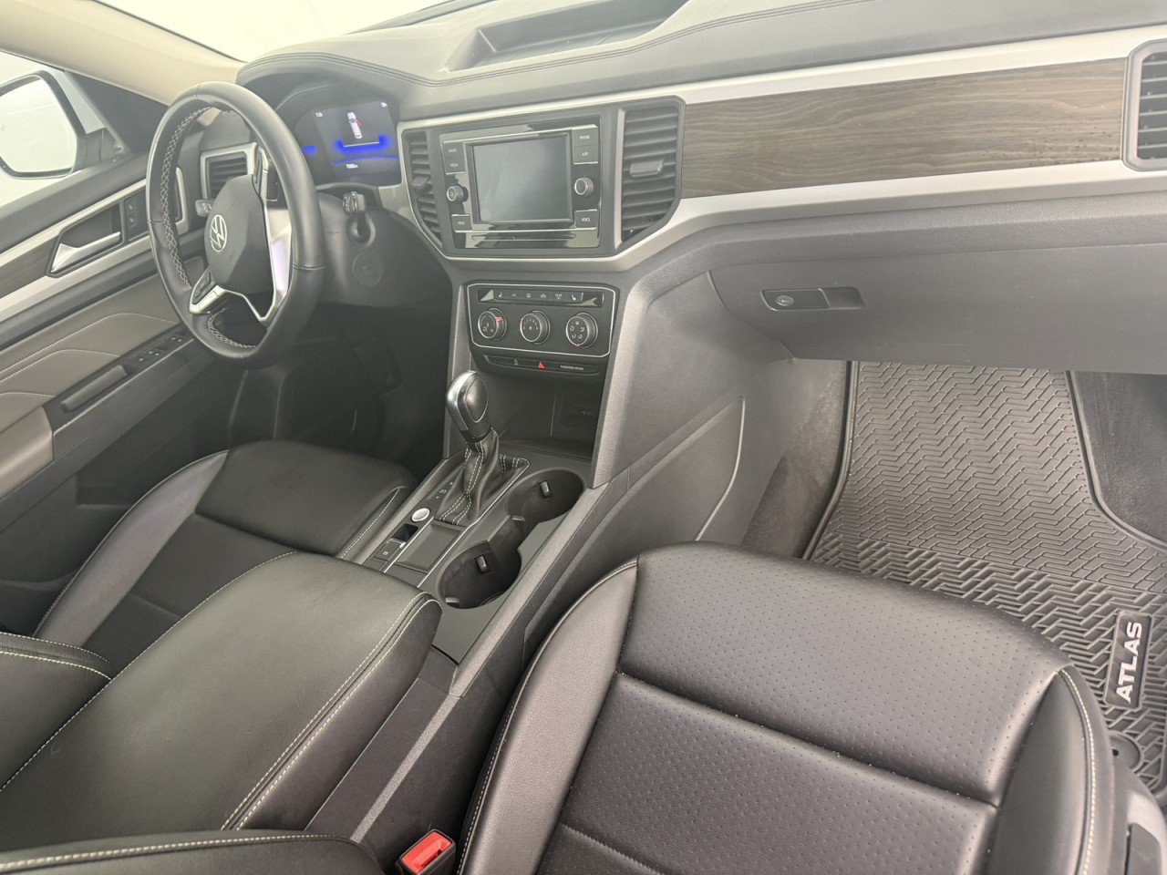 Used 2022 Volkswagen Atlas SE FWD image 11