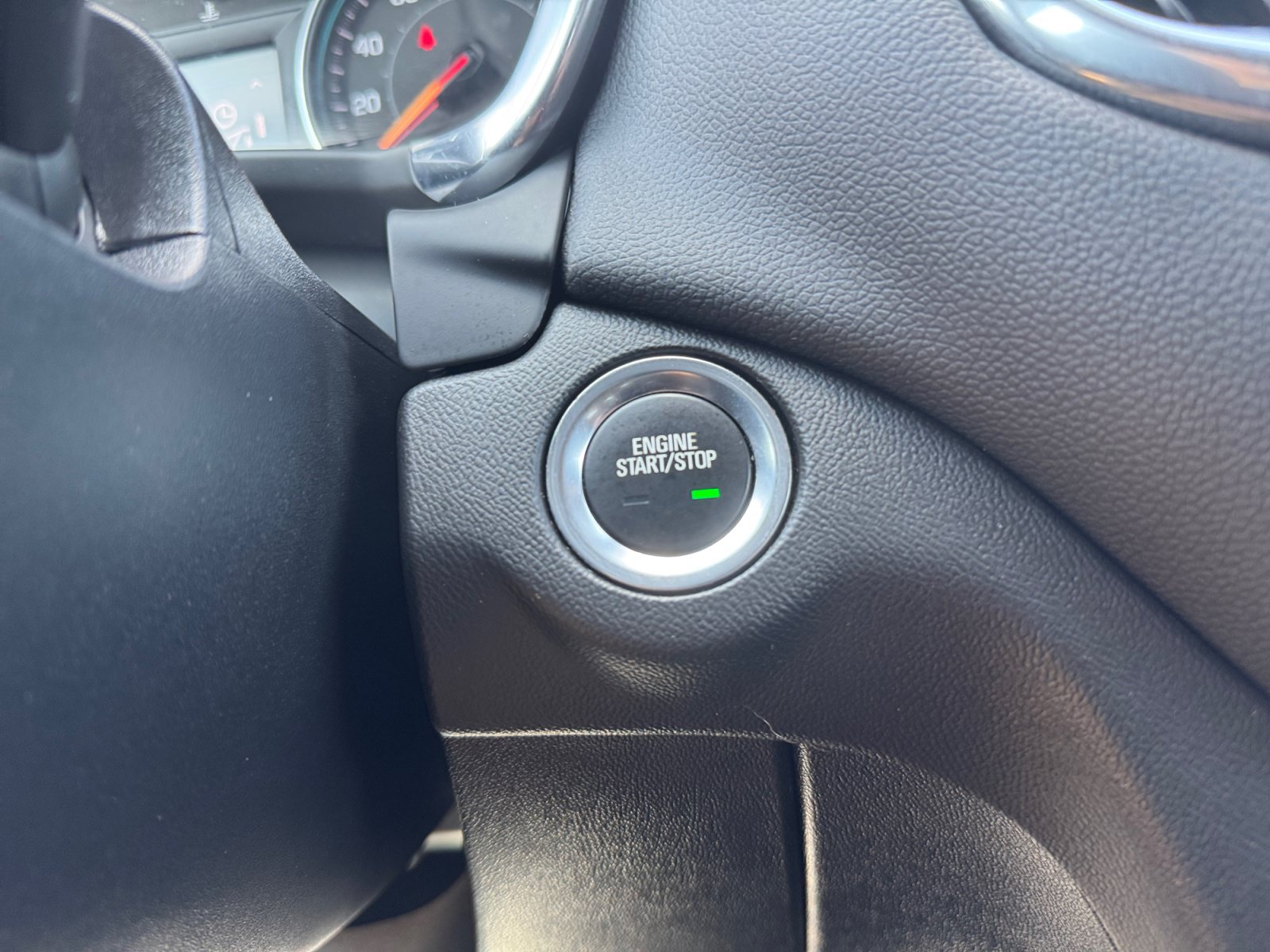 Used 2022 Chevrolet Equinox LT FWD image 20