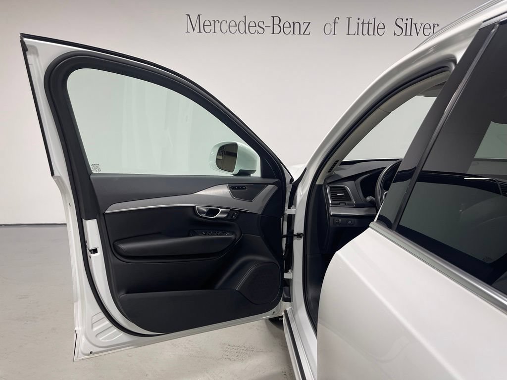 Used 2021 Volvo XC90 T5 Momentum AWD/4WD image 17