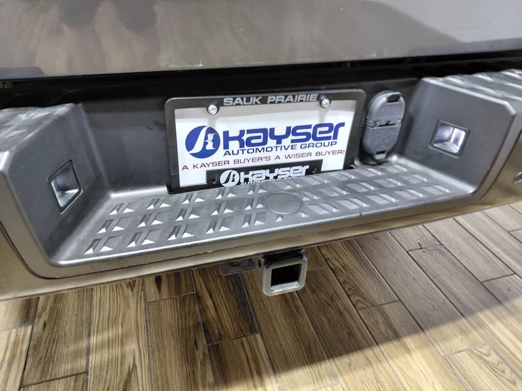 Used 2020 Nissan Titan PRO-4X AWD/4WD image 32