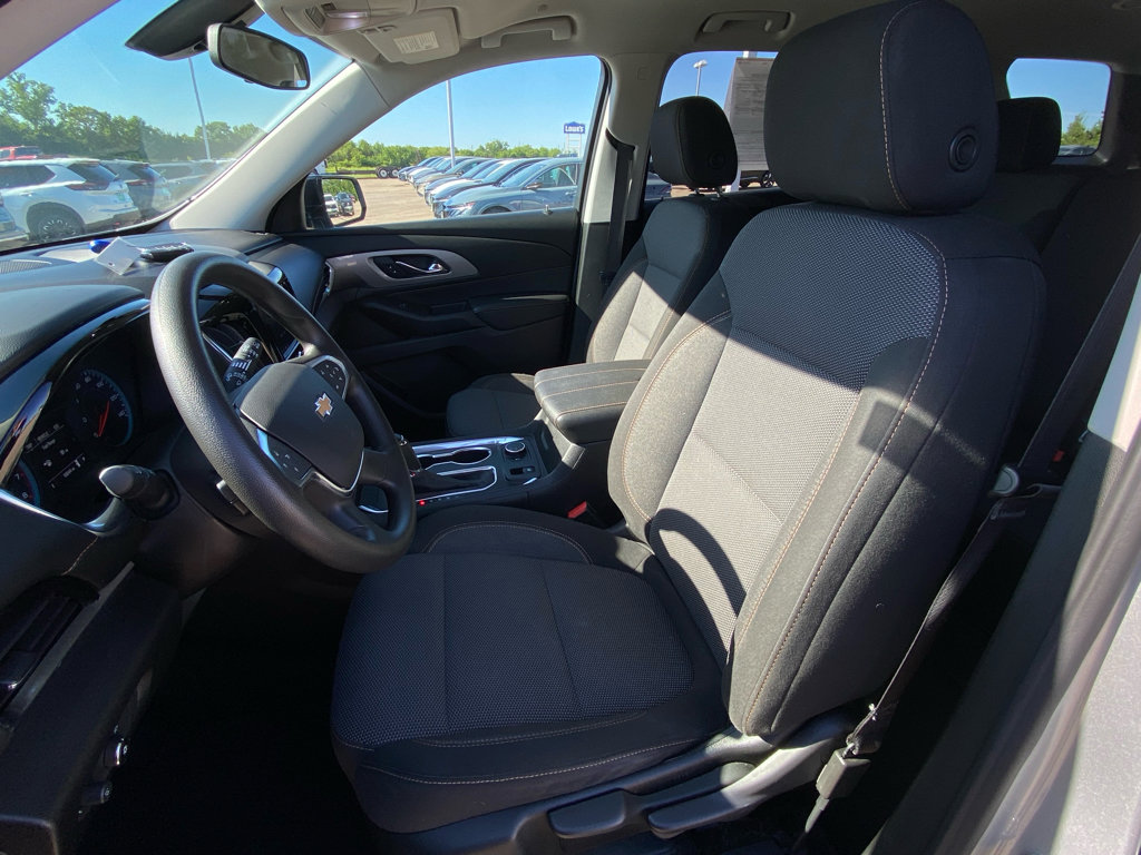 Used 2020 Chevrolet Traverse LS FWD image 10