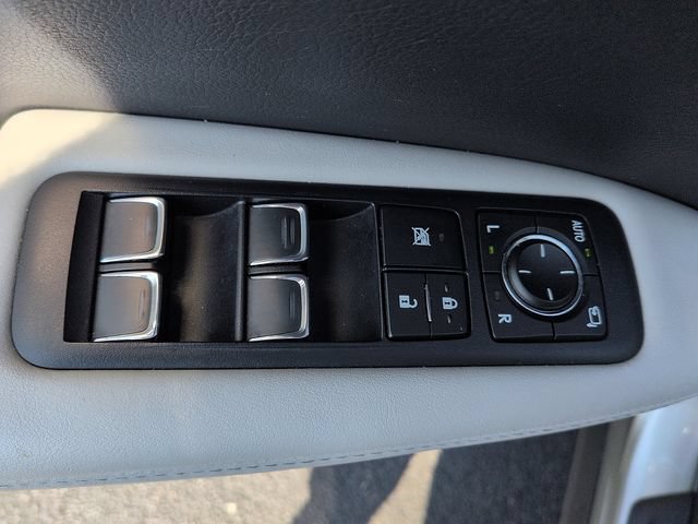 Used 2019 Lexus RX 350L AWD w/ Premium Package image 17