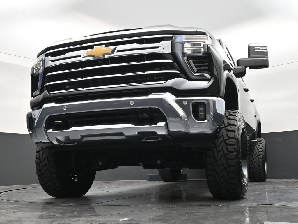 Used 2024 Chevrolet Silverado 2500 LTZ w/ LTZ Plus Package AWD/4WD image 28