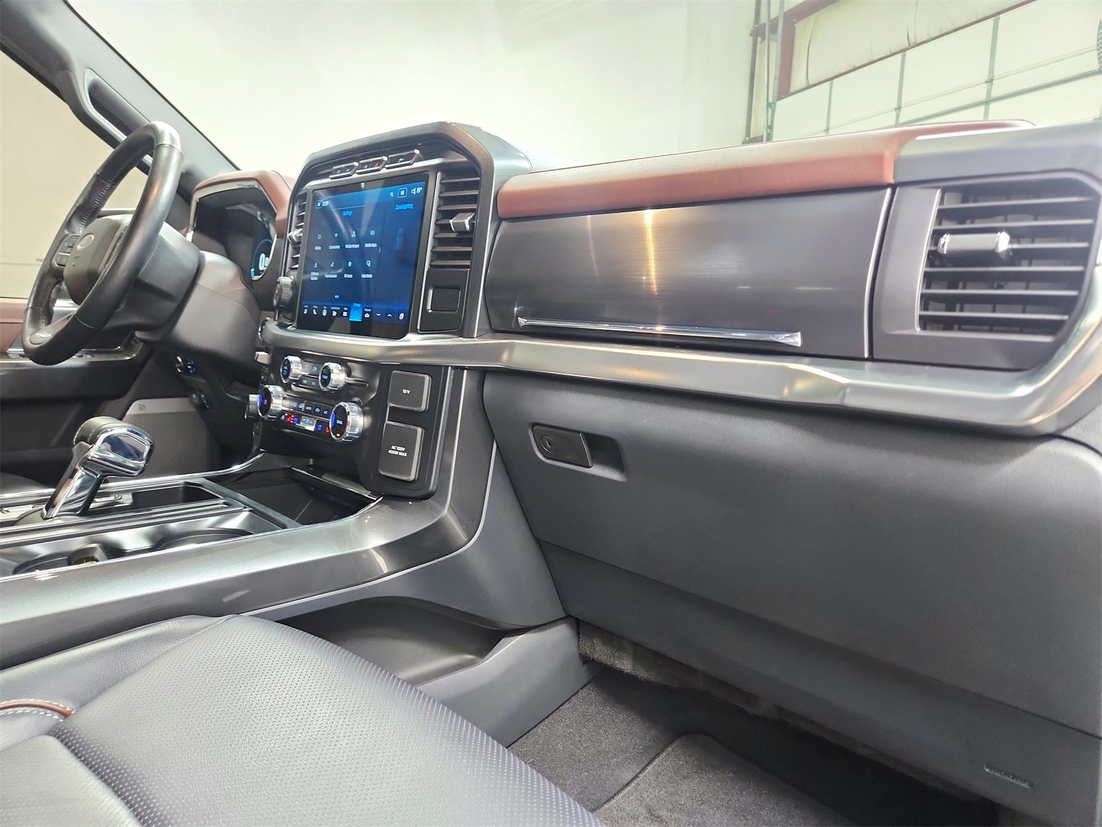 Used 2023 Ford F150 Lariat w/ Equipment Group 502A High image 47