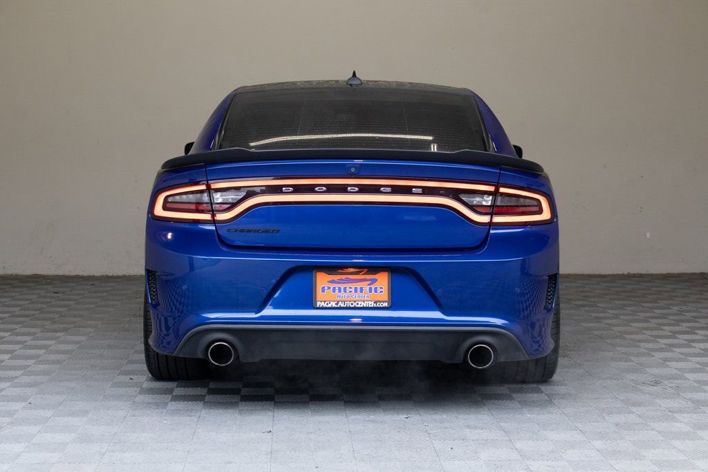 Used 2018 Dodge Charger R/T image 12