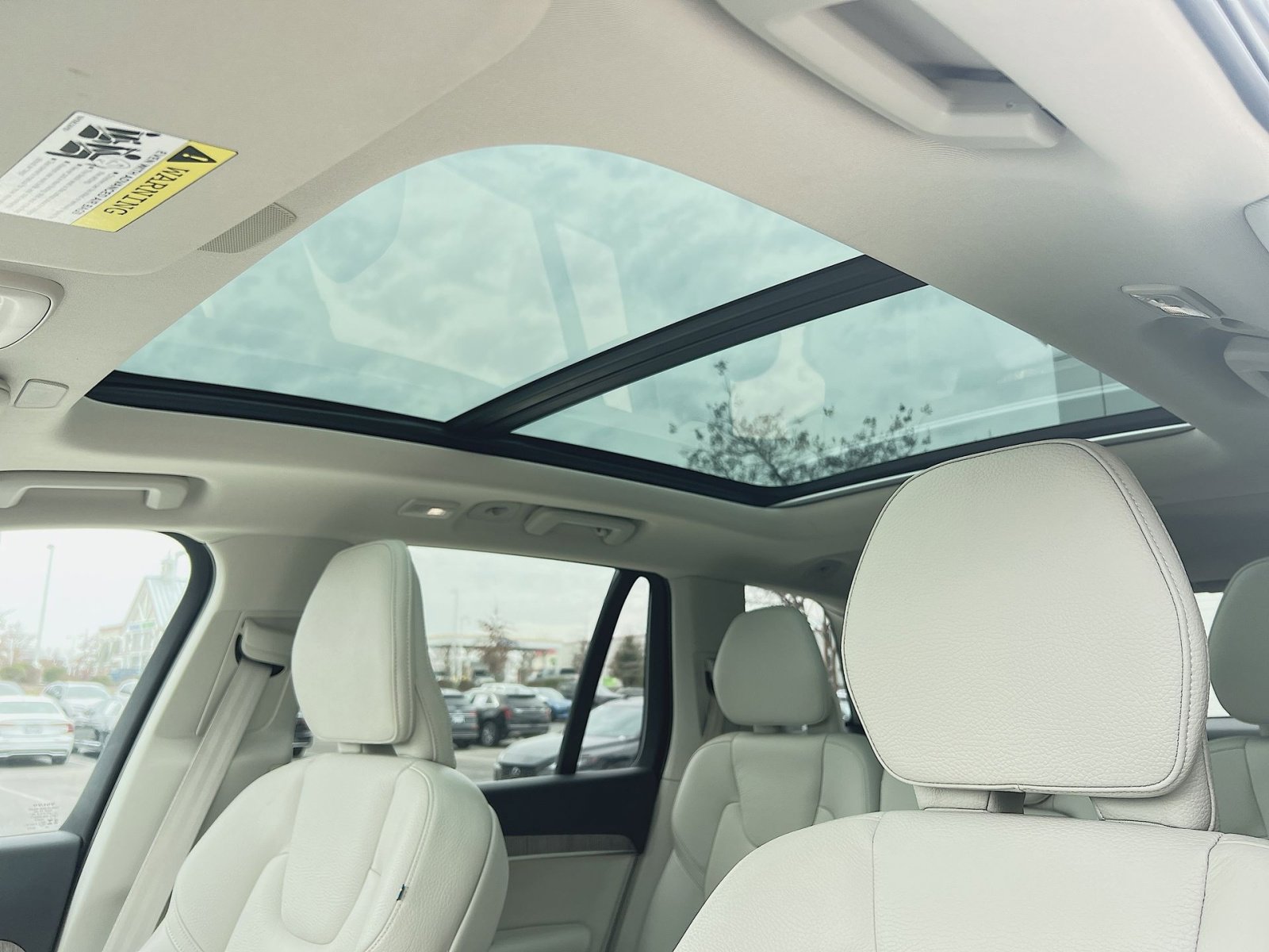 Used 2023 Volvo XC90 B5 Plus w/ Protection Package image 24