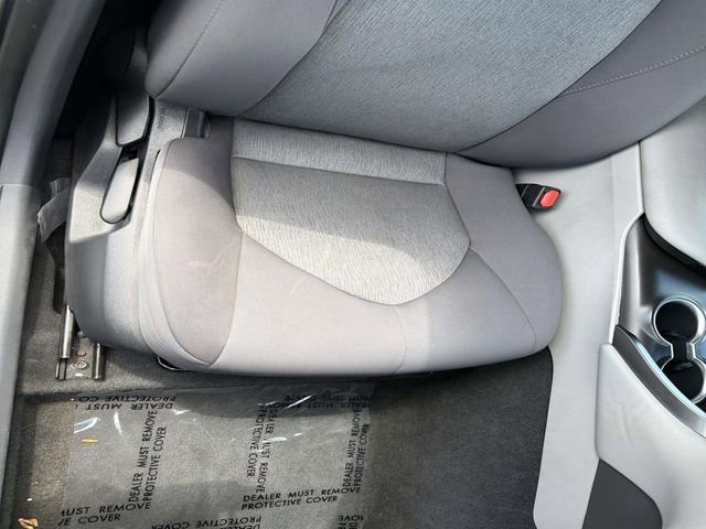 Used 2022 Toyota Camry LE FWD image 10