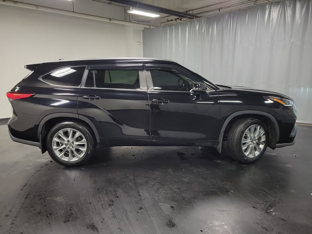 Used 2020 Toyota Highlander Limited AWD/4WD image 9