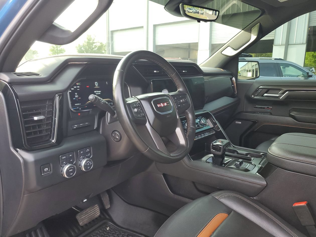 Used 2024 GMC Sierra 1500 AT4 w/ Technology Package AWD/4WD image 20