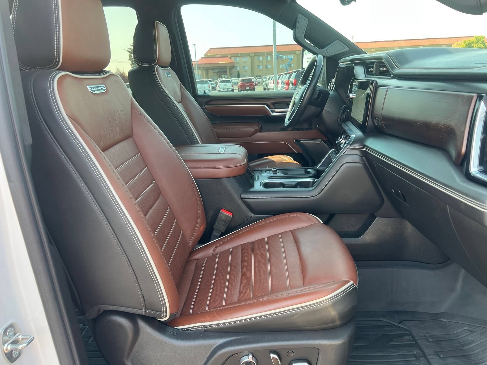 Used 2024 GMC Sierra 3500 Denali Ultimate AWD/4WD image 14