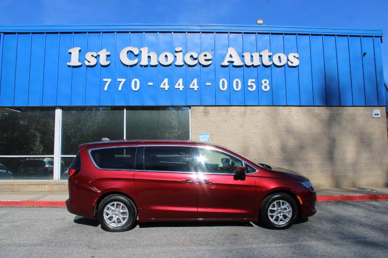 Used 2021 Chrysler Voyager LX image 7