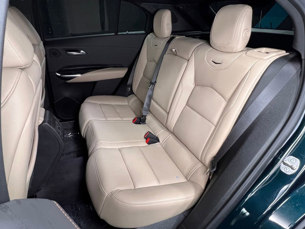 Used 2024 Cadillac XT4 Luxury w/ Cold Weather Package image 20