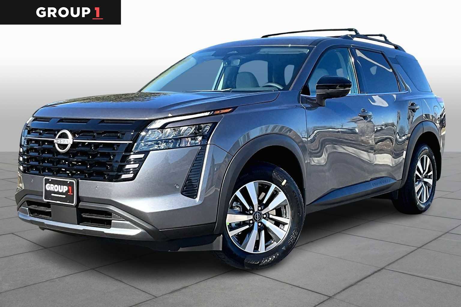 New 2026 Nissan Pathfinder SL image 1