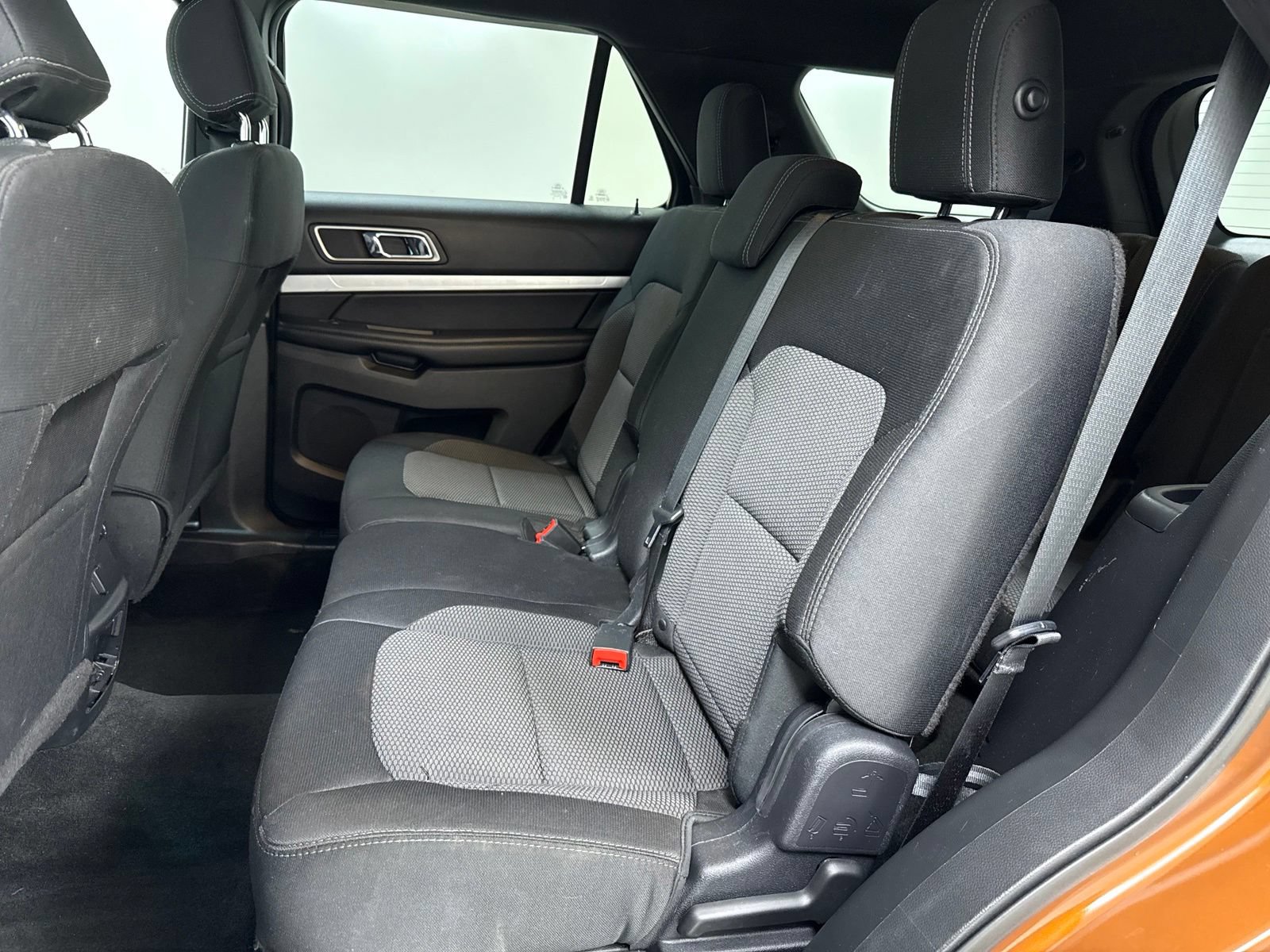 Used 2017 Ford Explorer XLT AWD/4WD image 19