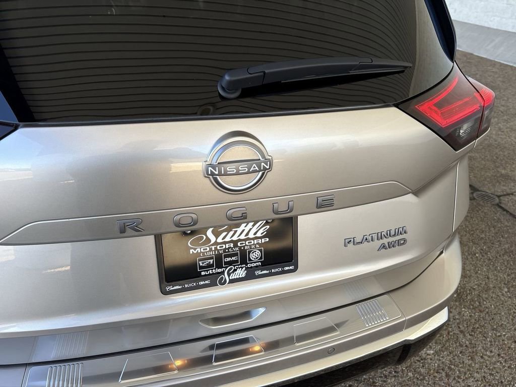 Used 2025 Nissan Rogue Platinum w/ Platinum Premium Package image 33