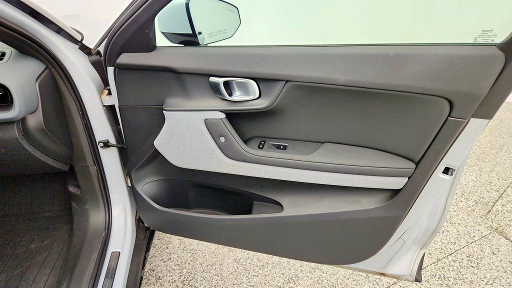 Used 2021 Polestar Polestar 2 AWD/4WD image 25