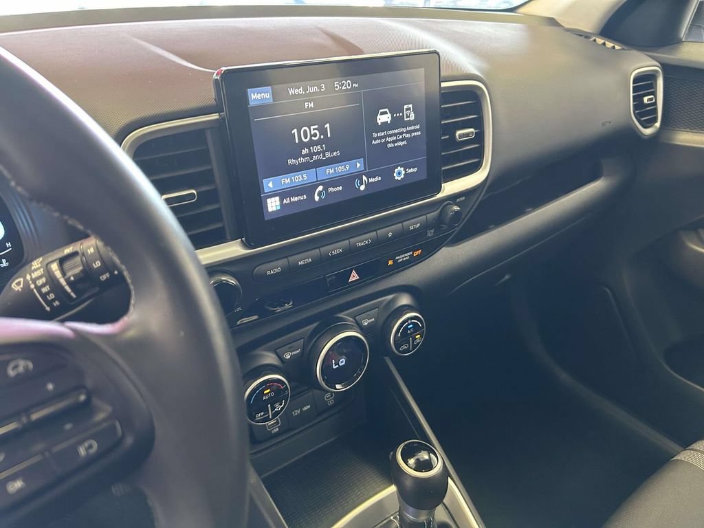 Used 2025 Hyundai Venue SEL FWD image 23