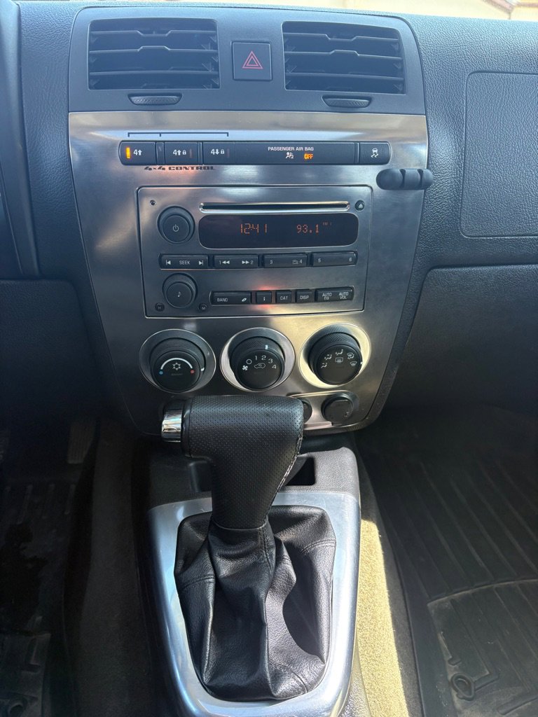 Used 2008 HUMMER H3 w/ Chrome Appearance Package image 14