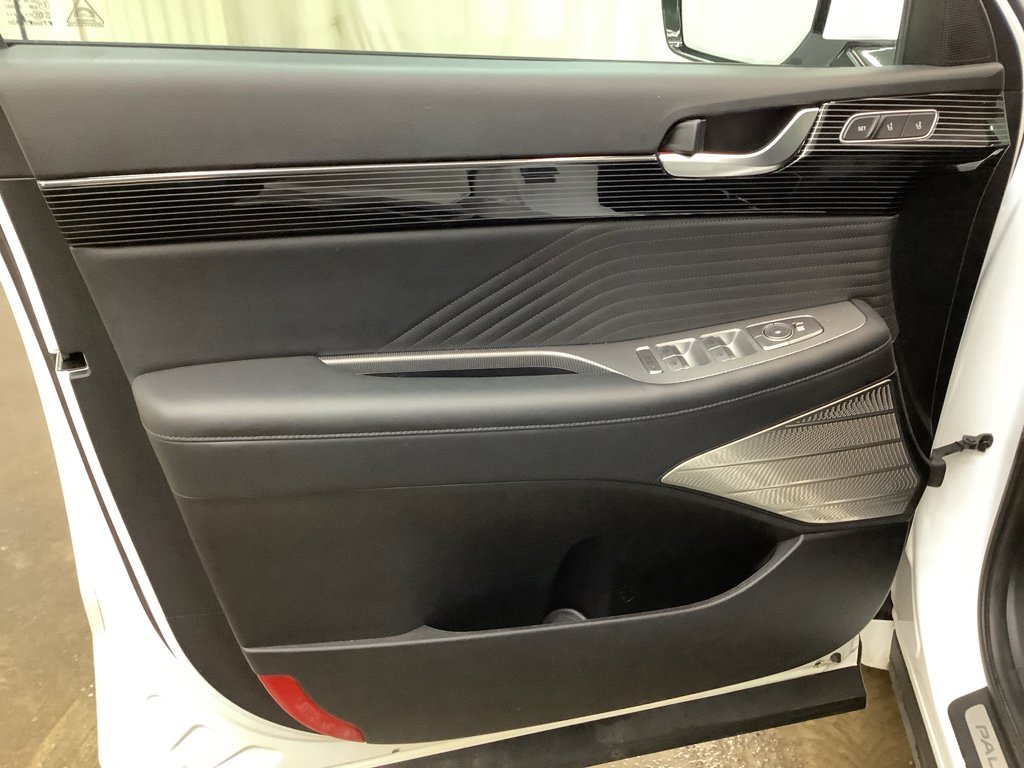 Used 2023 Hyundai Palisade Calligraphy image 12