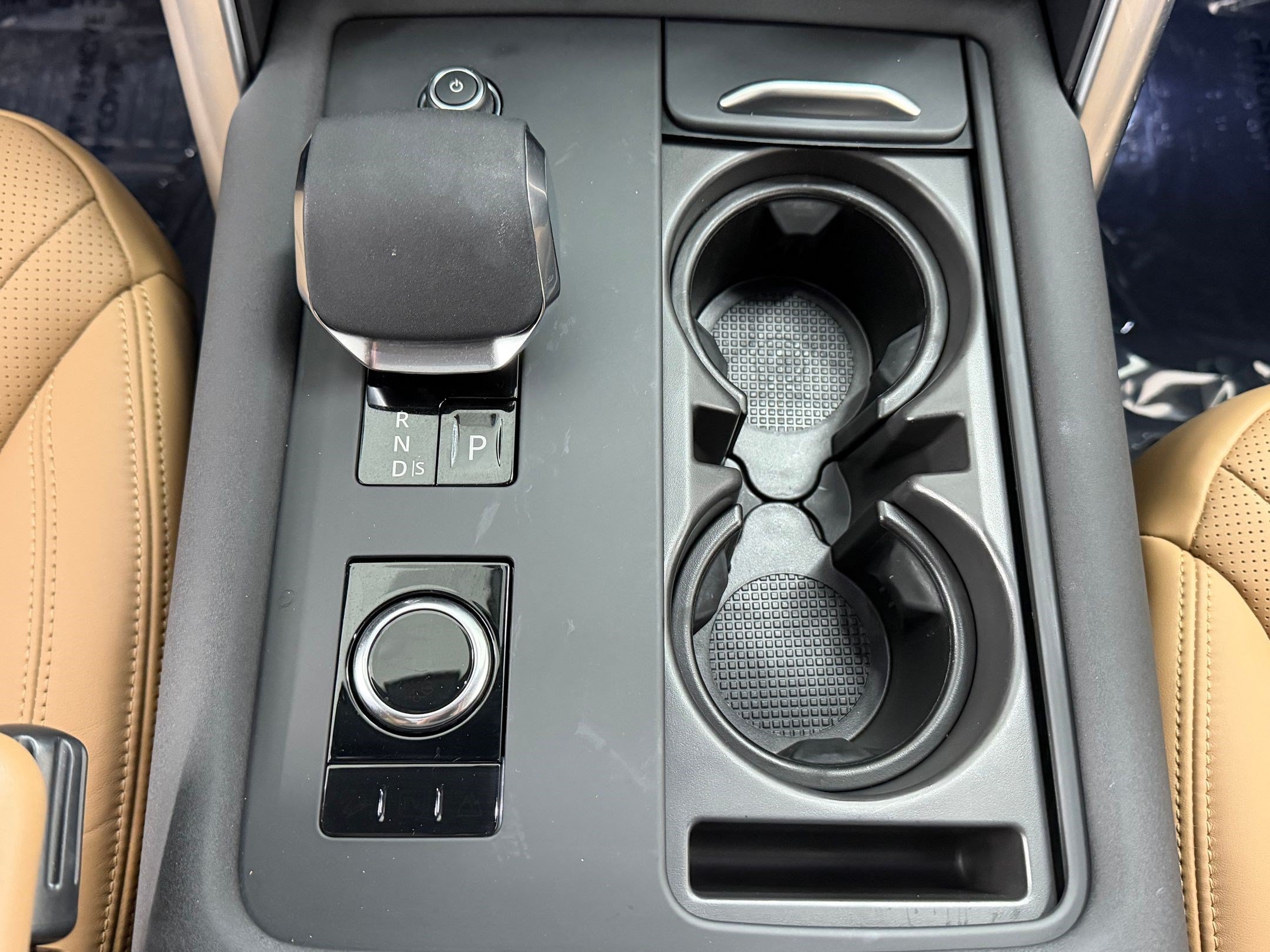 New 2026 Land Rover Discovery Limited Edition AWD/4WD image 17