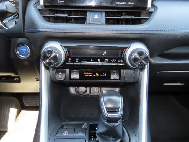 Used 2022 Toyota RAV4 SE w/ Convenience Package AWD/4WD image 21