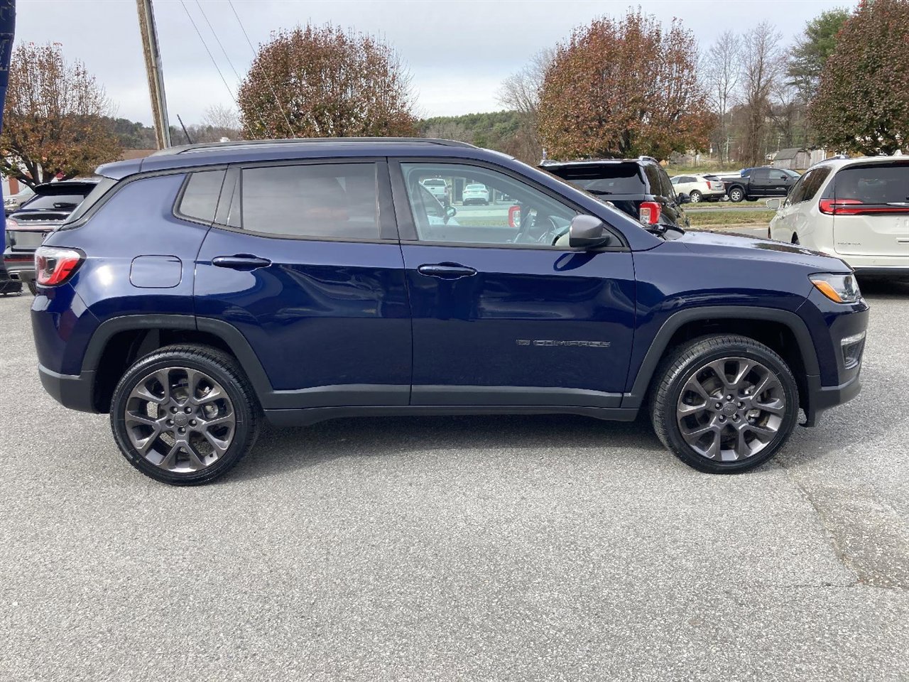 Used 2021 Jeep Compass Latitude image 5