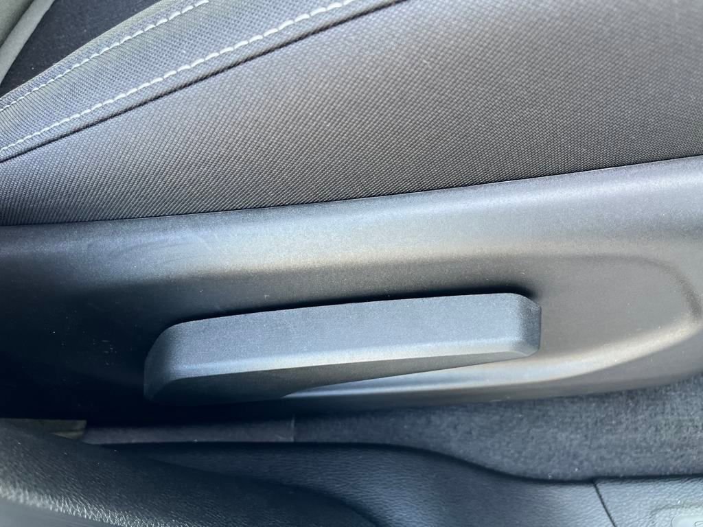 New 2025 Jeep Grand Cherokee L Laredo w/ Luxury Tech Group I image 16