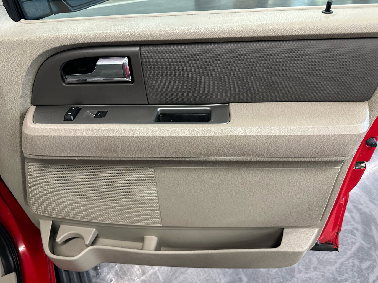 Used 2011 Ford Expedition XL w/ Fleet Convenience Pkg image 13