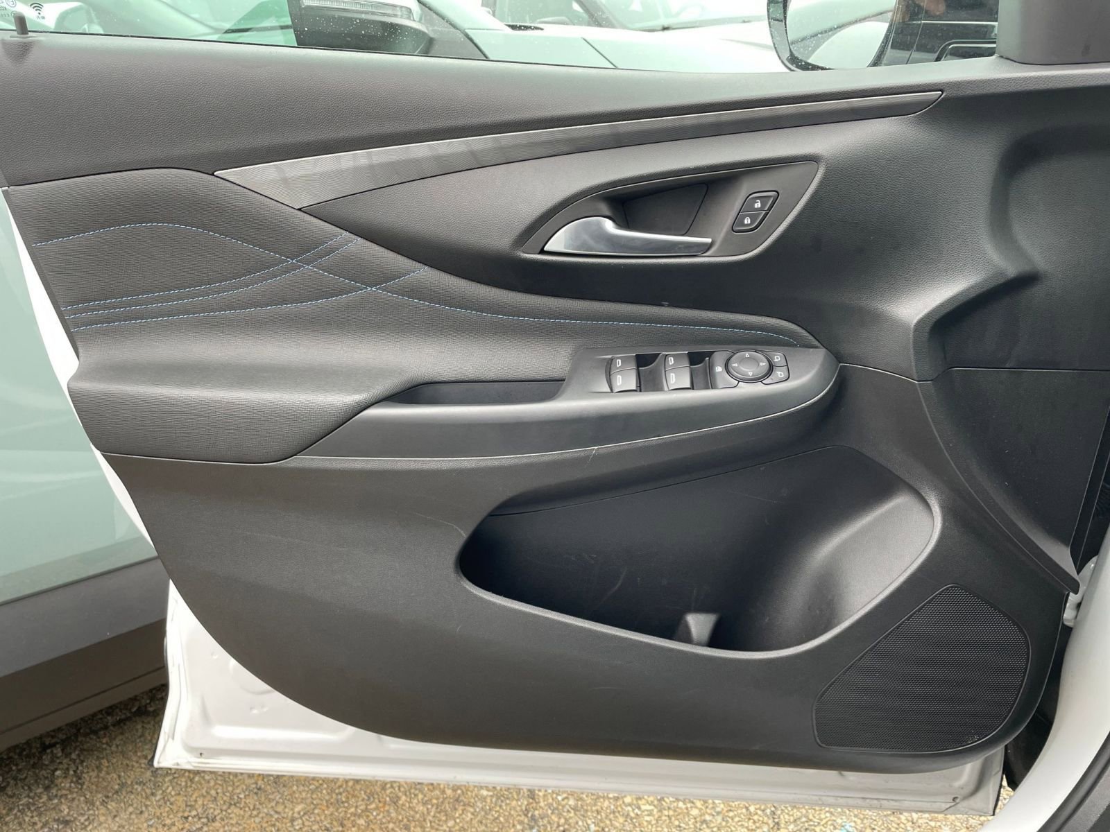 Used 2025 Buick Envista Sport Touring image 20