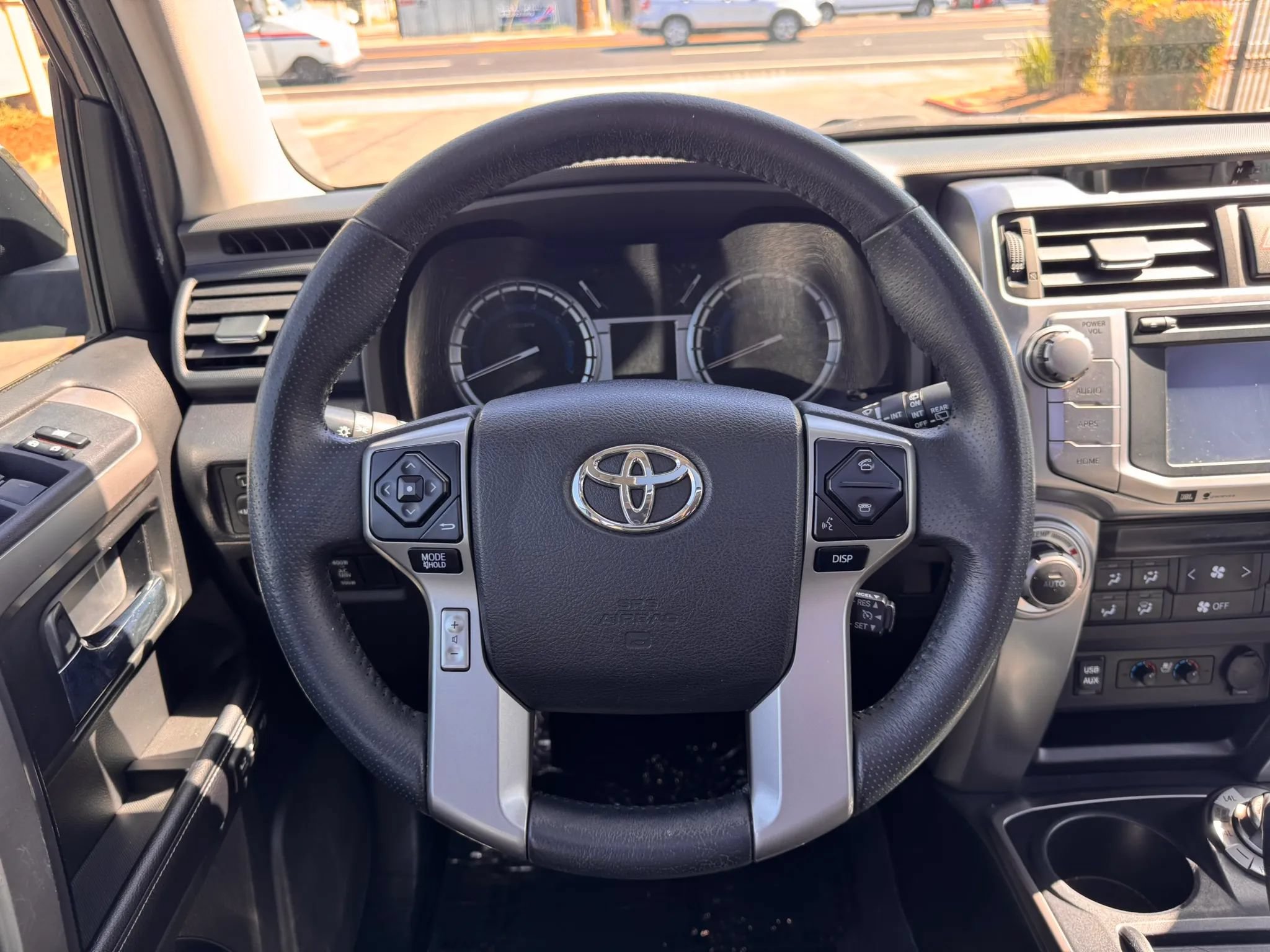 Used 2018 Toyota 4Runner Limited AWD/4WD image 21