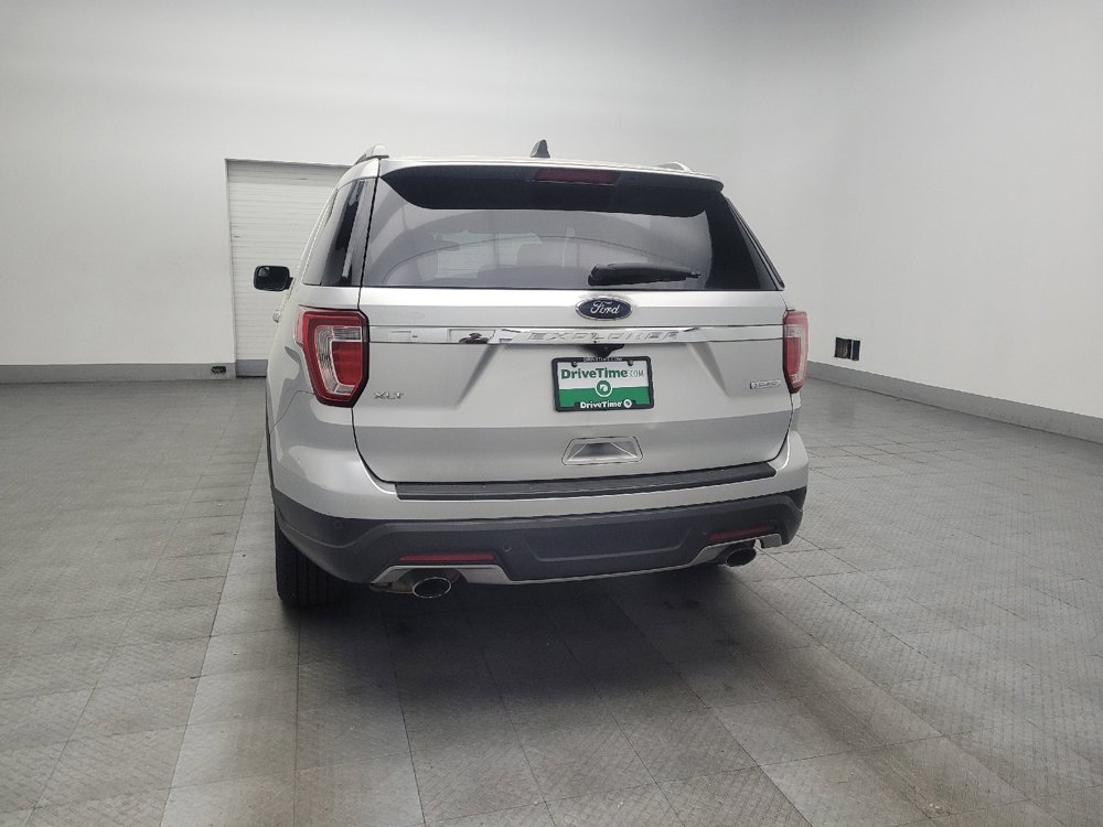 Used 2018 Ford Explorer XLT FWD image 6