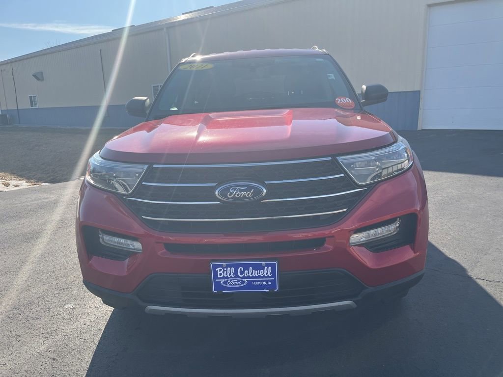 Used 2021 Ford Explorer XLT w/ Equipment Group 202A image 9