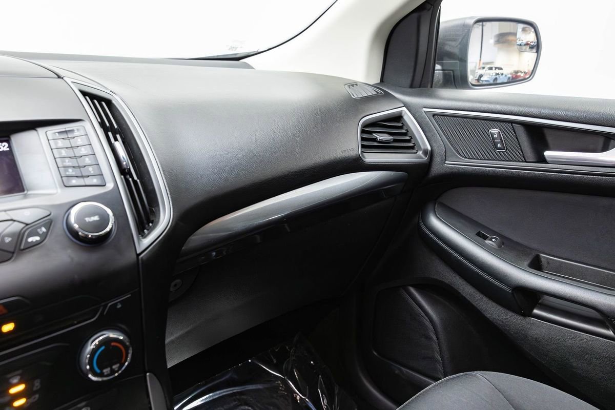 Used 2016 Ford Edge SE AWD/4WD image 30
