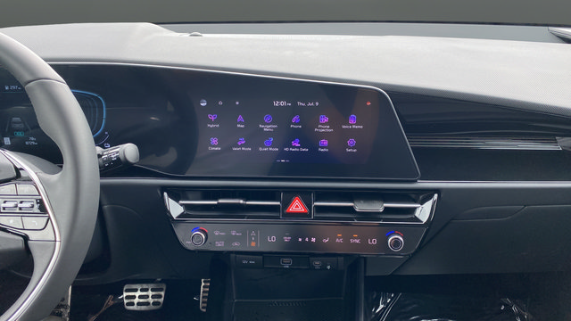 Certified 2025 Kia Niro EX Touring FWD image 13