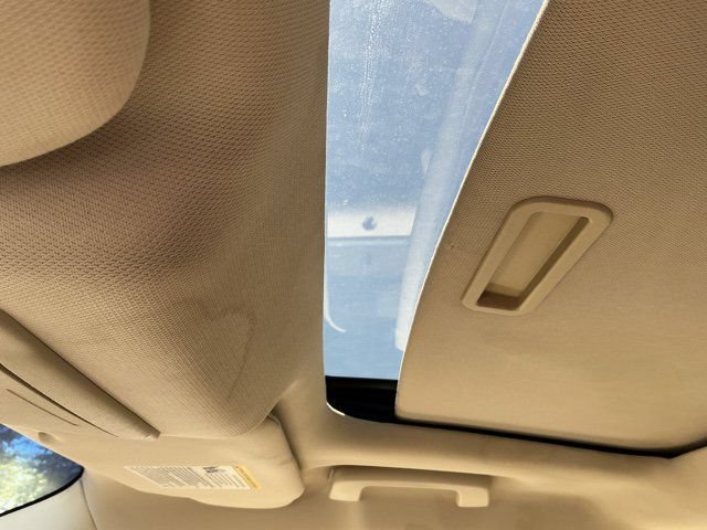 Used 2013 Ford Taurus SEL FWD image 24