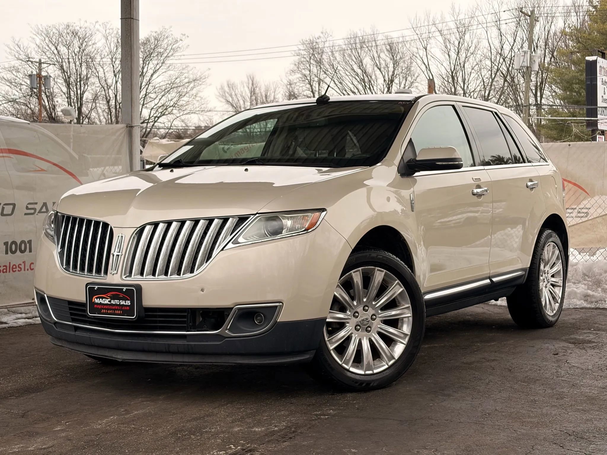 Used 2014 Lincoln MKX AWD w/ Equipment Group 102A image 50