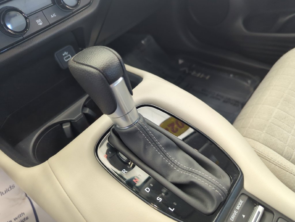 Used 2024 Honda HR-V LX image 28