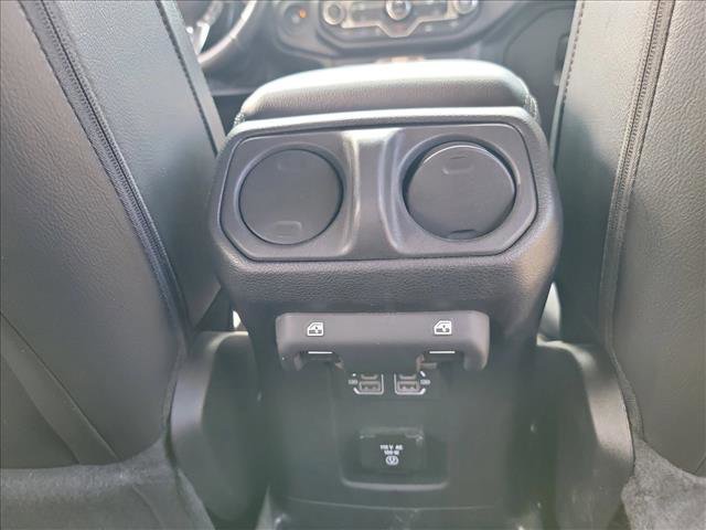 Used 2022 Jeep Wrangler Unlimited Sahara image 18