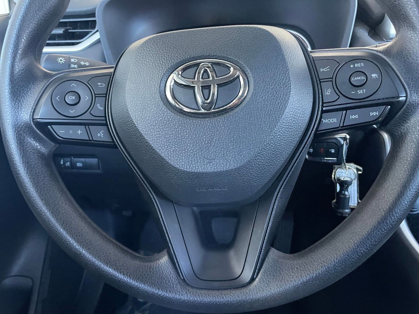 Used 2025 Toyota RAV4 LE image 25