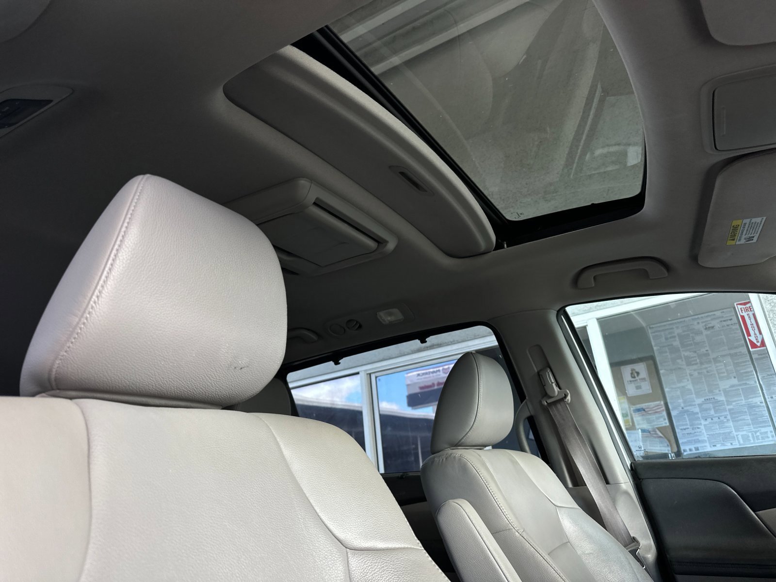 Used 2014 Honda Odyssey Touring image 18