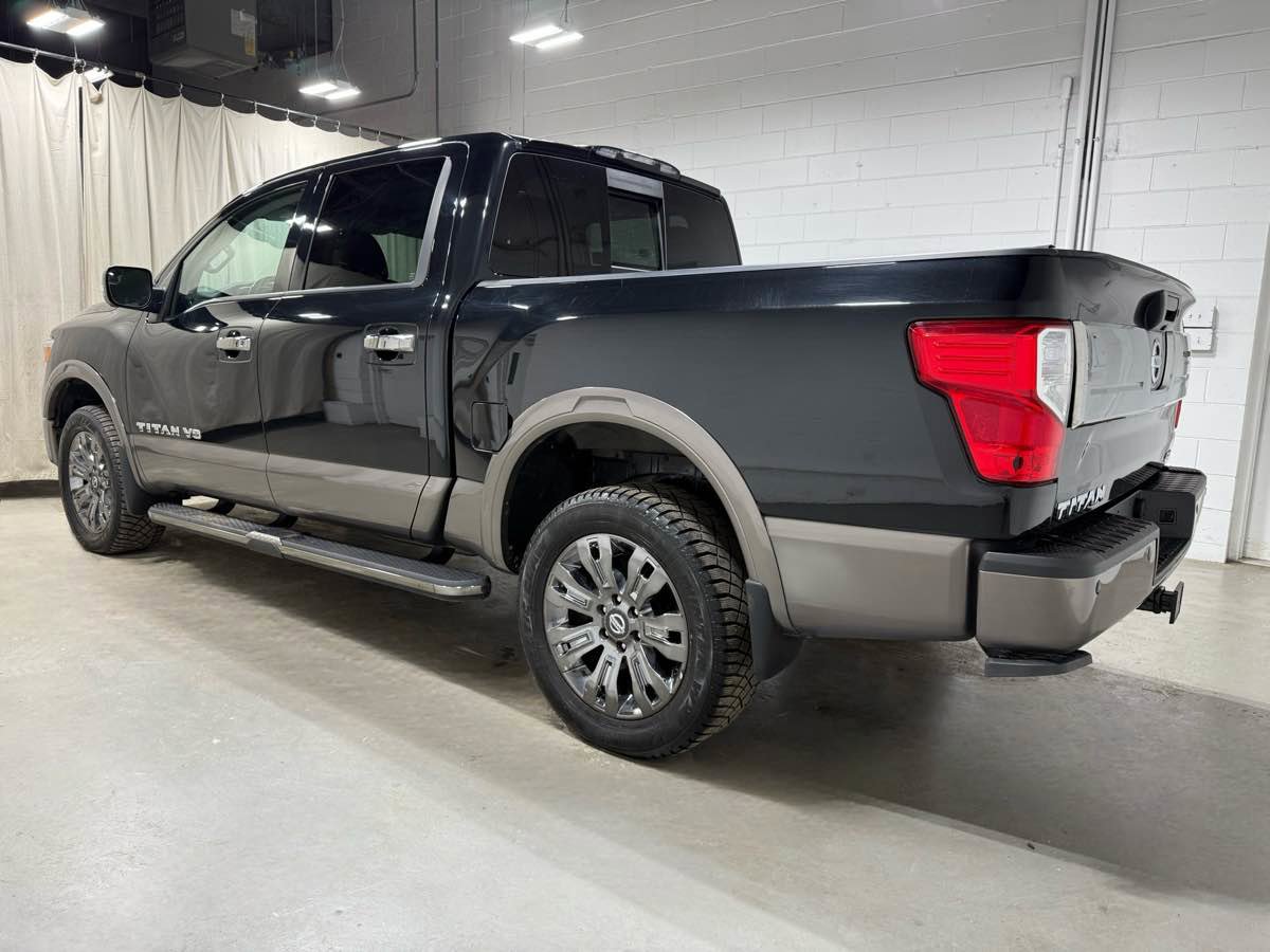 Used 2018 Nissan Titan Platinum Reserve w/ Platinum Utility Package AWD/4WD image 5