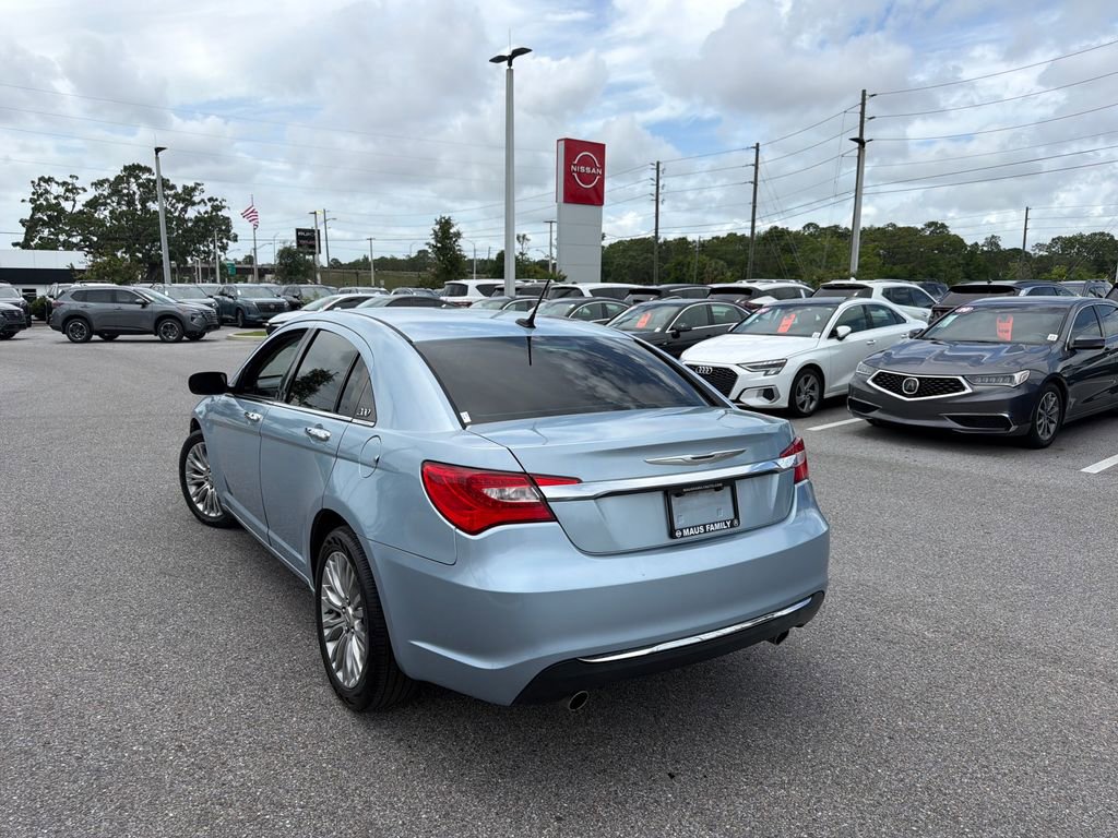 Used 2013 Chrysler 200 Limited FWD image 5